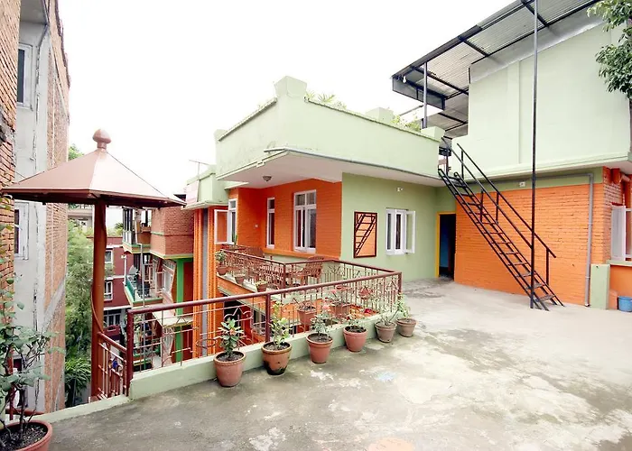 Backpackers Hotel *